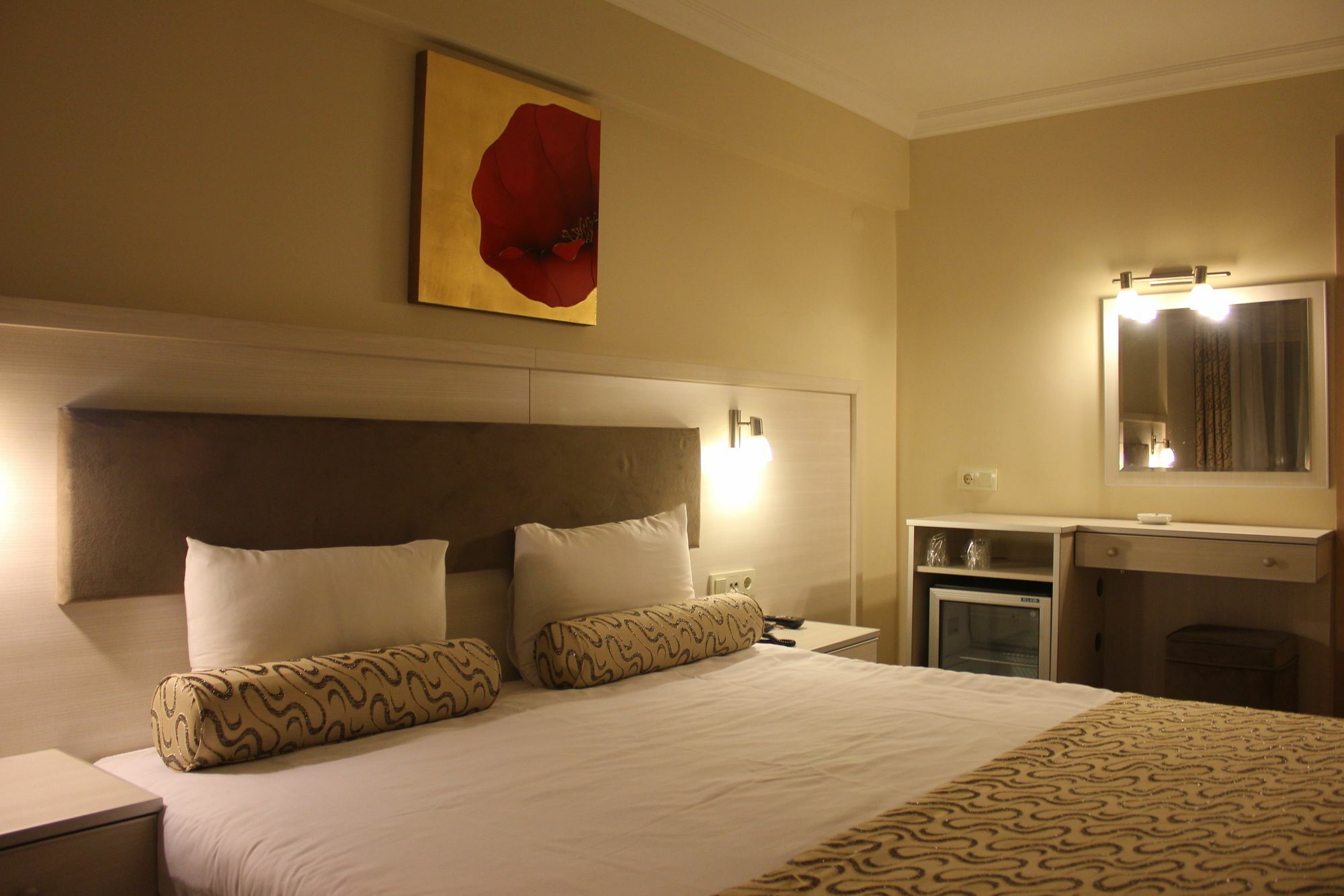 Grand Zeybek Hotel Izmir Eksteriør billede