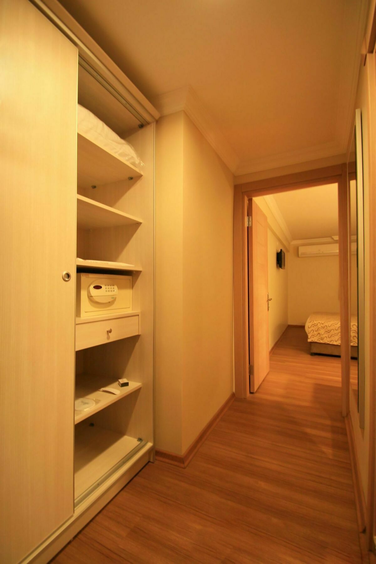 Grand Zeybek Hotel Izmir Eksteriør billede